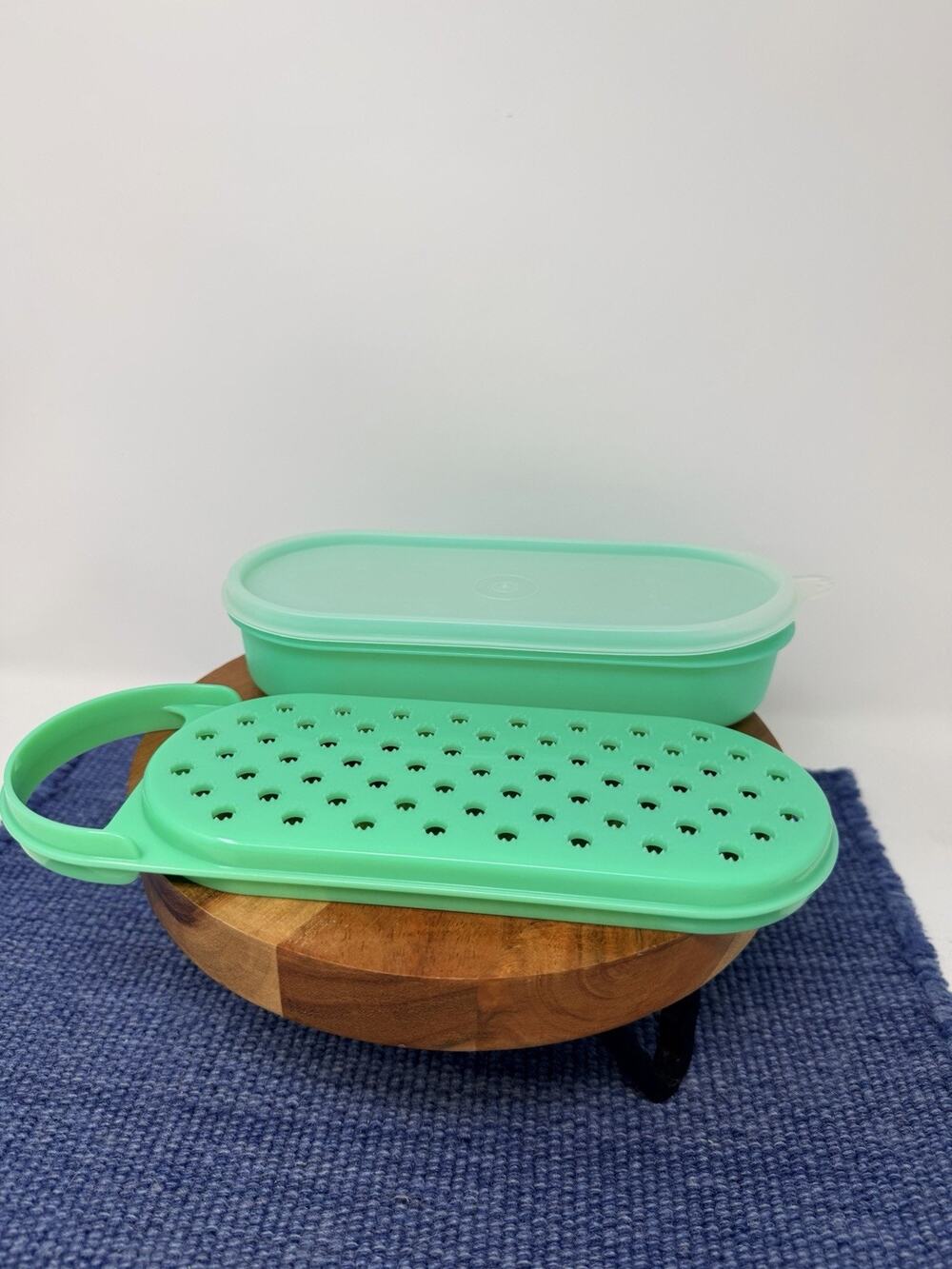Tupperware Cheese Grater 2 Piece Jadeite 1375-3 Vintage
